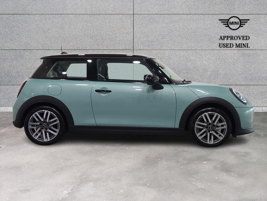2025 MINI Hatch - image 25