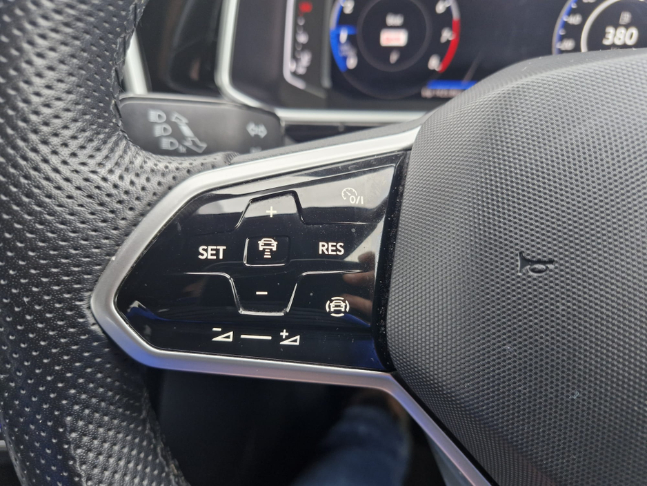 2022 Volkswagen T-Roc - image 19