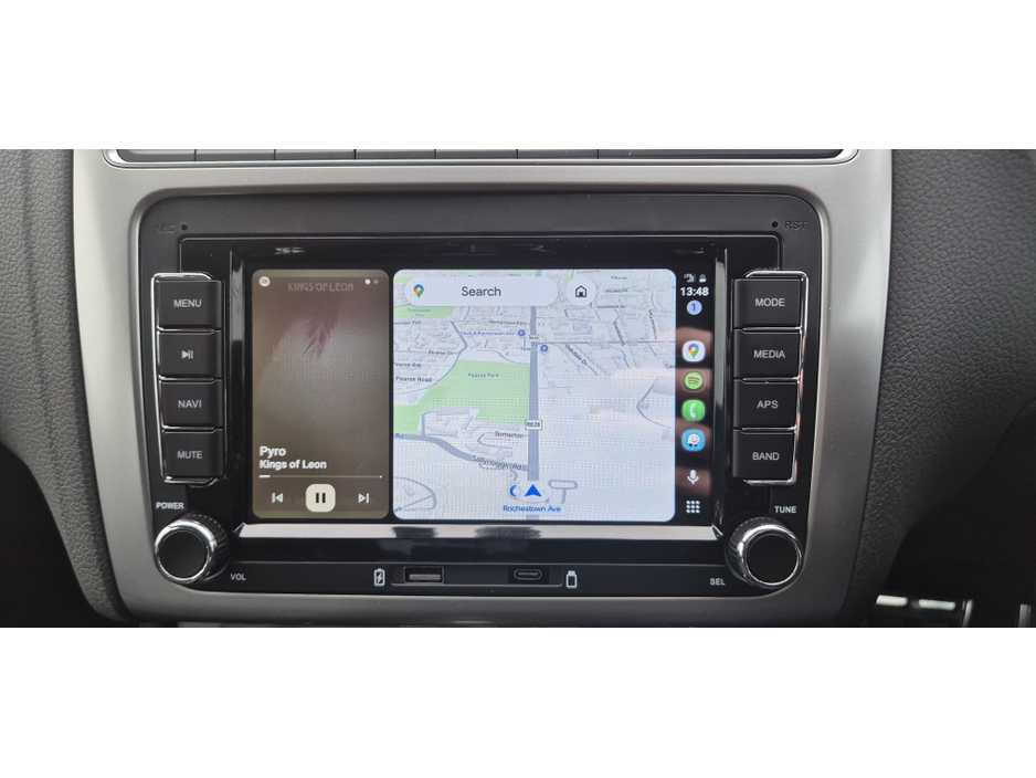 2016 Volkswagen Polo - image 5