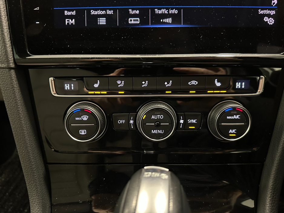 2019 Volkswagen Golf - image 34