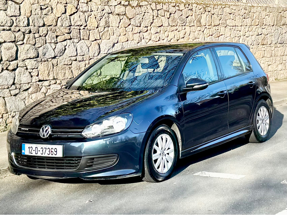 2012 Volkswagen Golf - image 6