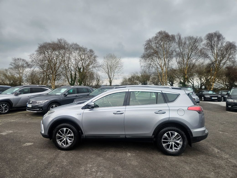 2018 Toyota Rav4 - image 10