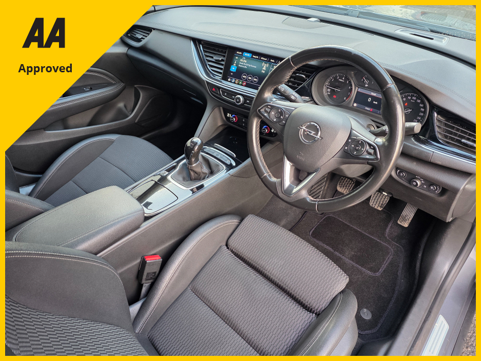 2019 Opel Insignia - image 9