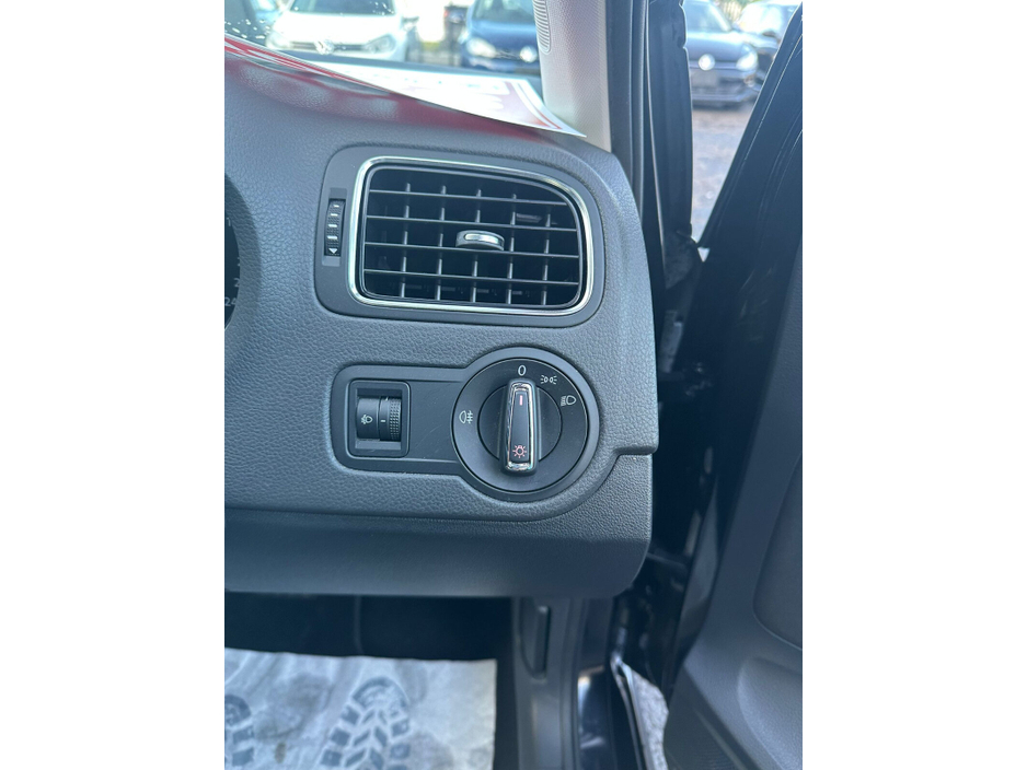 2015 Volkswagen Polo 1.2 60BHP €10,999