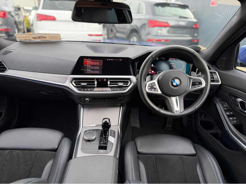 2020 BMW 3 Series - image 39