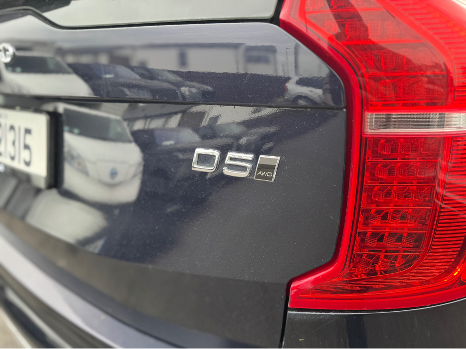 2017 Volvo XC90 - image 17