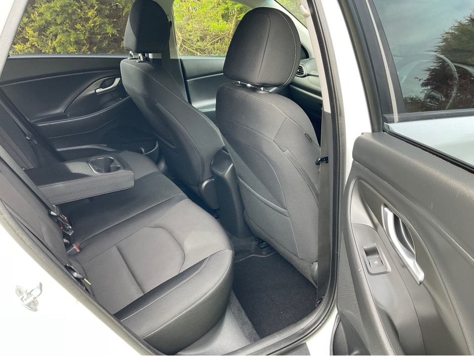 2017 Hyundai i30 - image 19