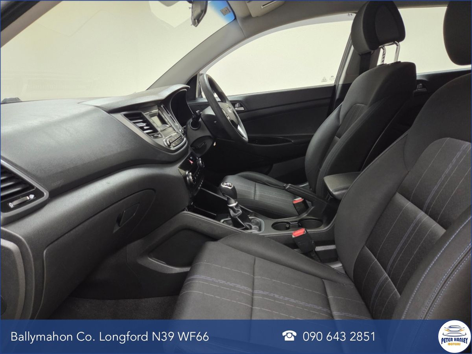 2017 Hyundai Tucson - image 10