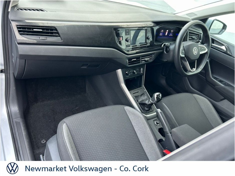 2024 Volkswagen Polo - image 25