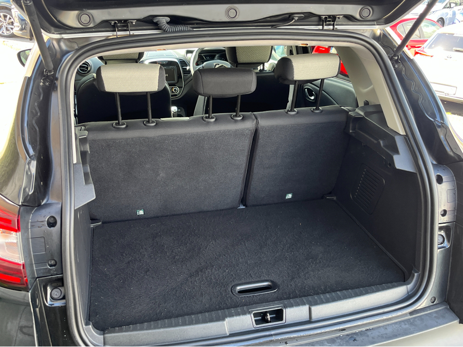 2019 Renault Captur - image 8