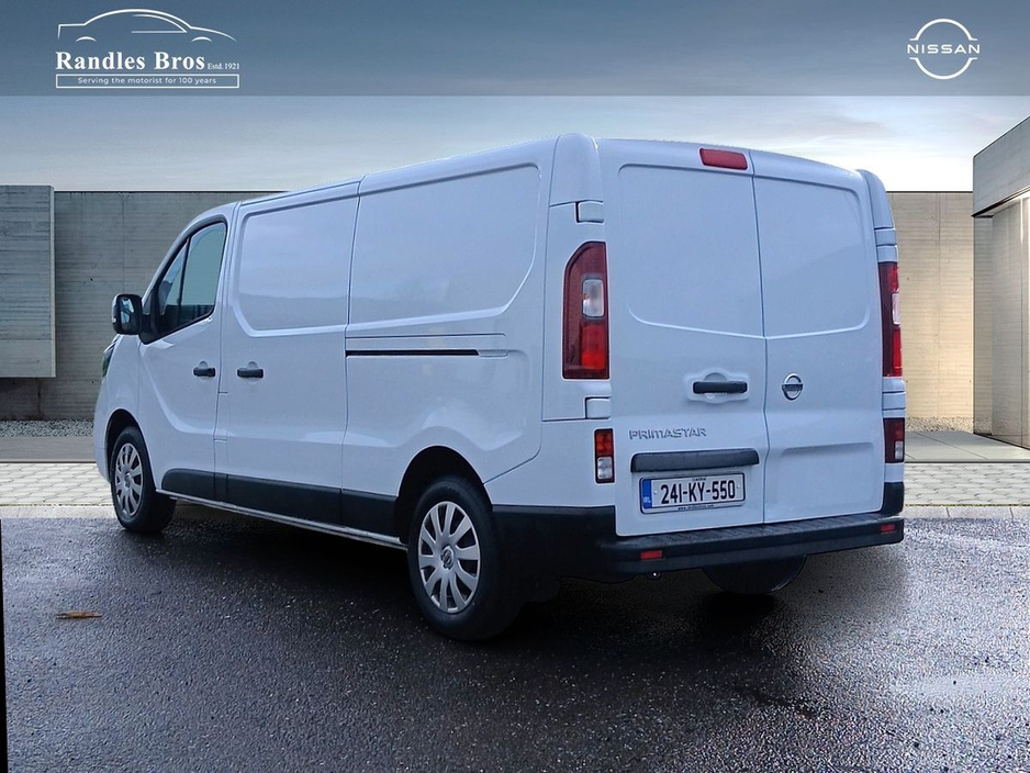 2024 Nissan Primastar - image 2