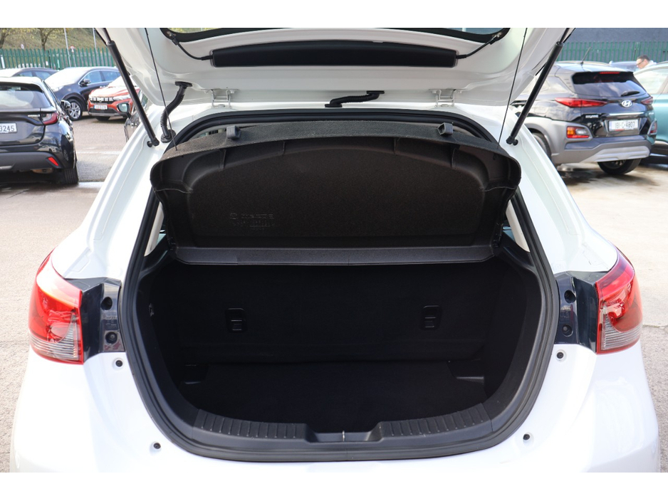 2016 Mazda Demio - image 20