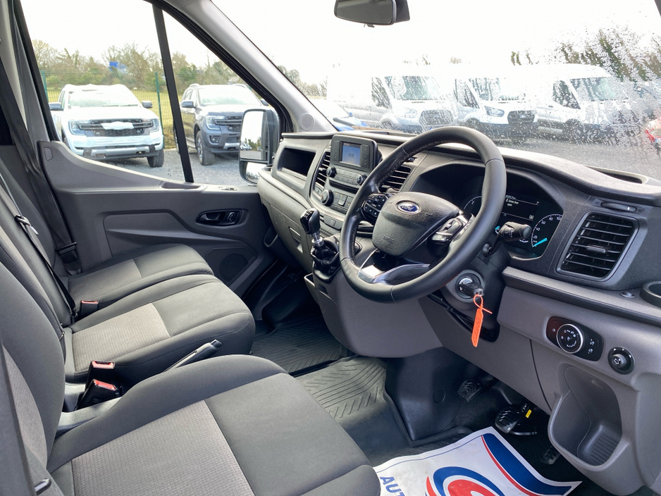 2023 Ford Transit - image 9