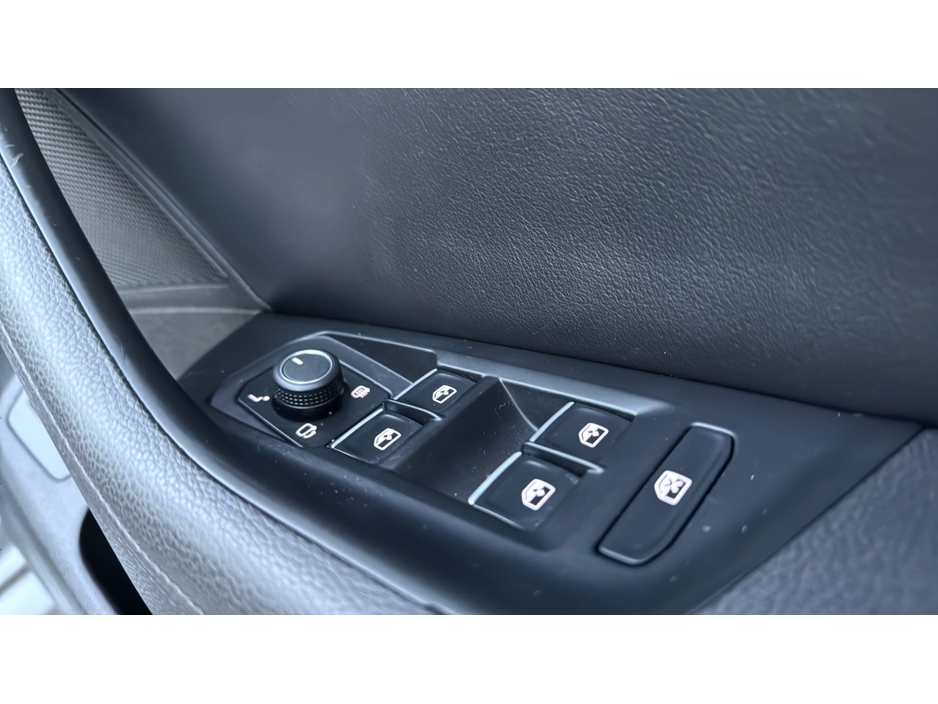 2018 Volkswagen Passat *HIGHLINE-65,000KM-HUGE SPEC-AUTO €22,900