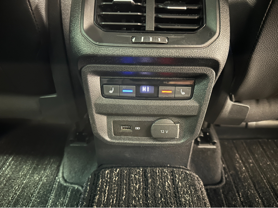 2019 Volkswagen Tiguan (191) TIGUAN 2.0TID R LINE DSG 4 MOTION LOW KMS VW/AUDI SPECIALISTS WWW.DENISDARCYCARS.IE €31,950