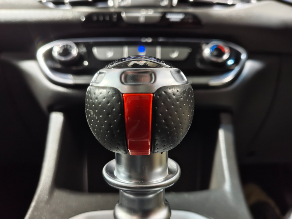 2022 Hyundai i30 - image 7