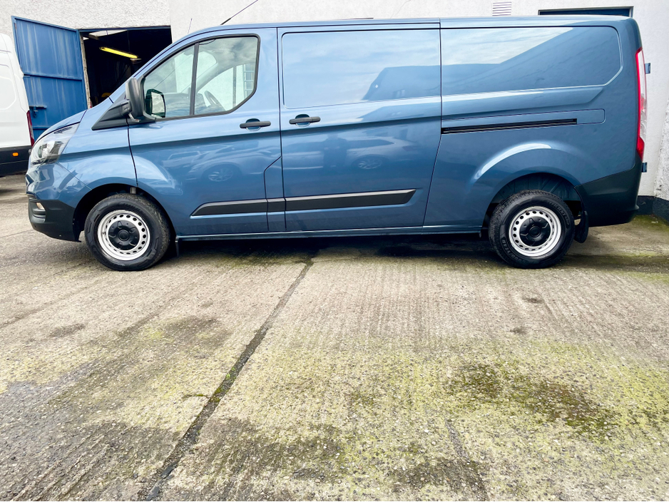 2023 Ford Transit Custom - image 34
