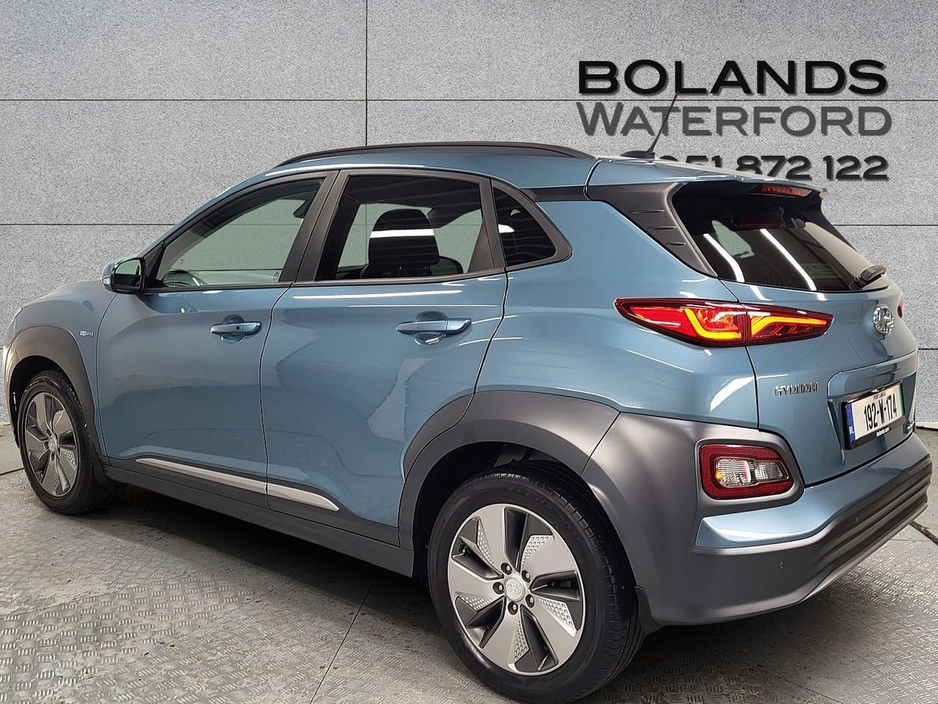 2019 Hyundai Kona - image 2
