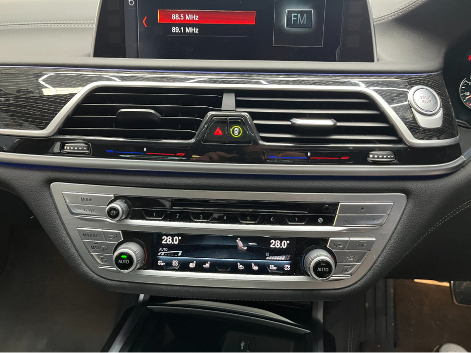 2018 BMW 7 Series - image 20