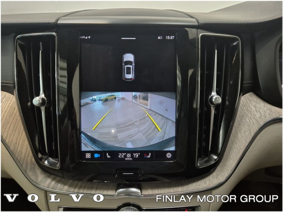 2021 Volvo XC60 - image 16