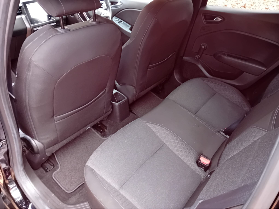 2021 Renault Clio - image 11