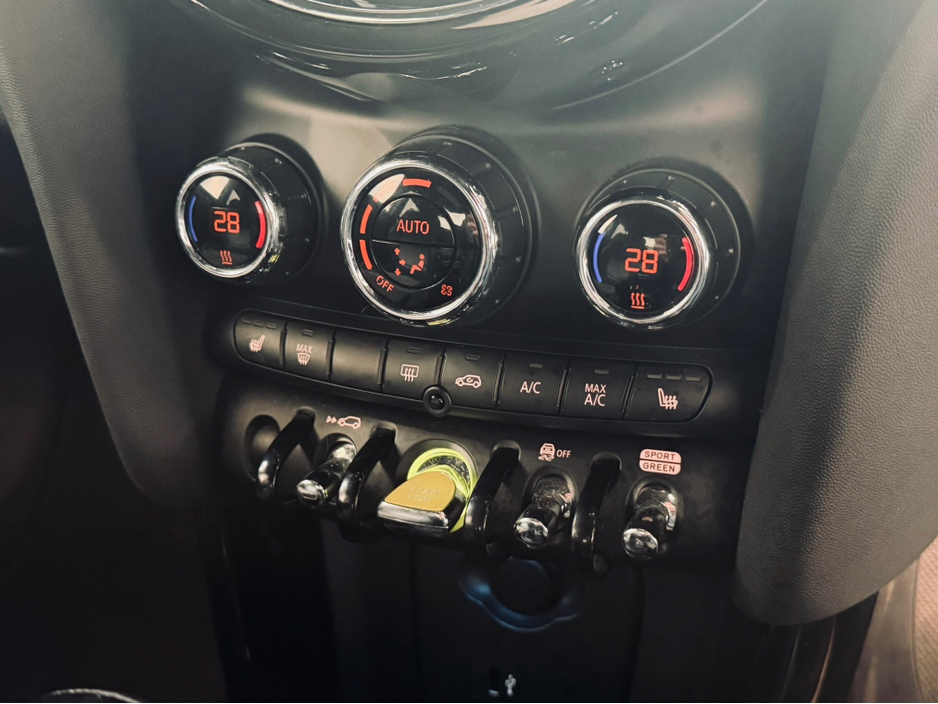 2022 MINI Hatch - image 16