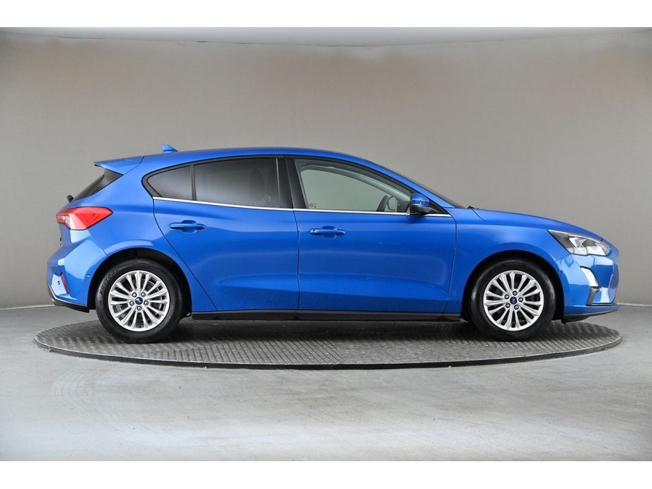 2021 Ford Focus - image 11