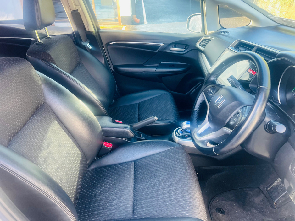 2017 Honda Fit DAA-GP5 €12,950