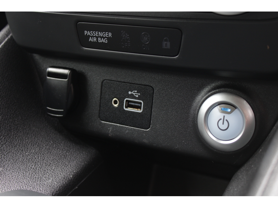 2022 Nissan Leaf - image 15