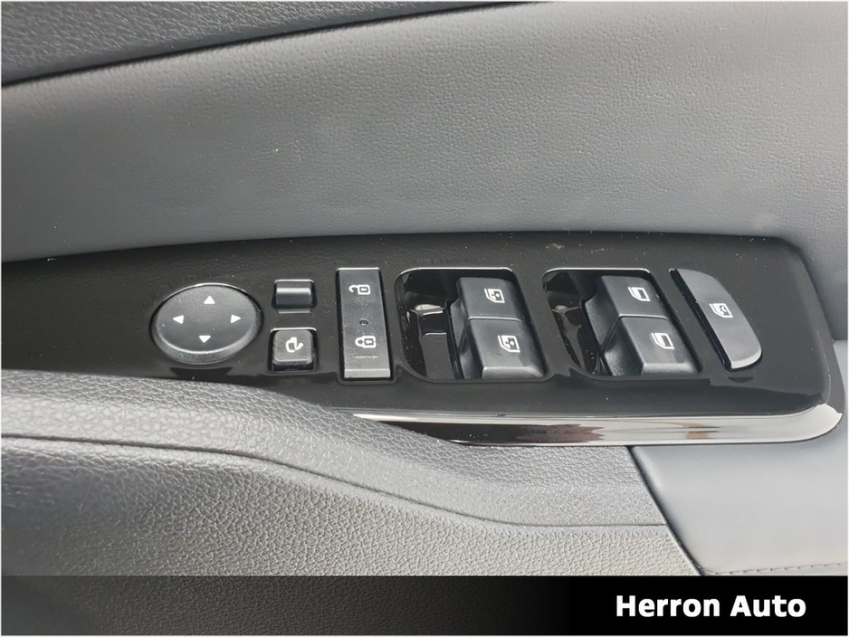 2026 Kia Sportage - image 19