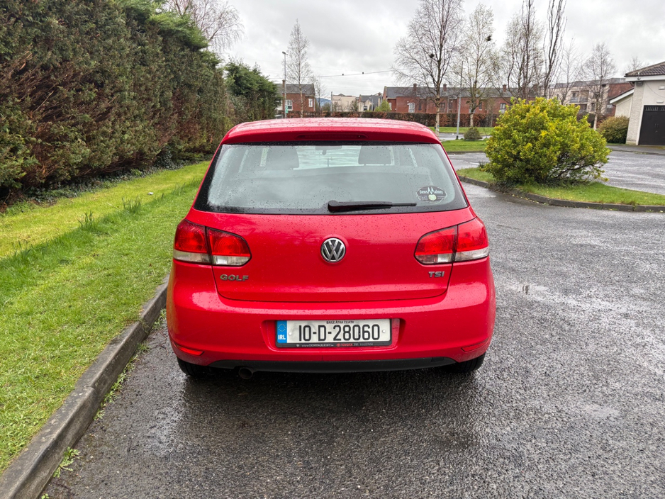 2010 Volkswagen Golf - image 3