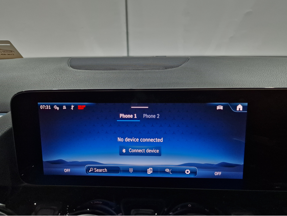 2023 Mercedes-Benz GLA Class 250E AMG LINE PREMIUM (PLUG IN HYBRID) AUTOMATIC **ONE OWNER / APPLE CARPLAY & ANDROID AUTO / BLIND SPOT ASSIST / HEATED FRONT SEATS / SAT NAV / REVERSE CAMERA / WIRELESS PHONE CHARGING** €40,900