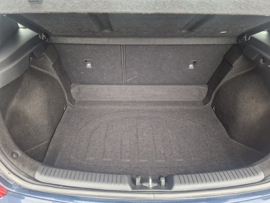 2017 Hyundai i30 - image 18