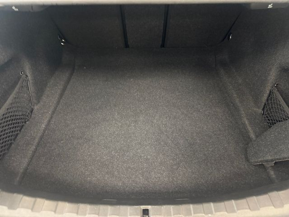 2020 BMW 3 Series - image 18