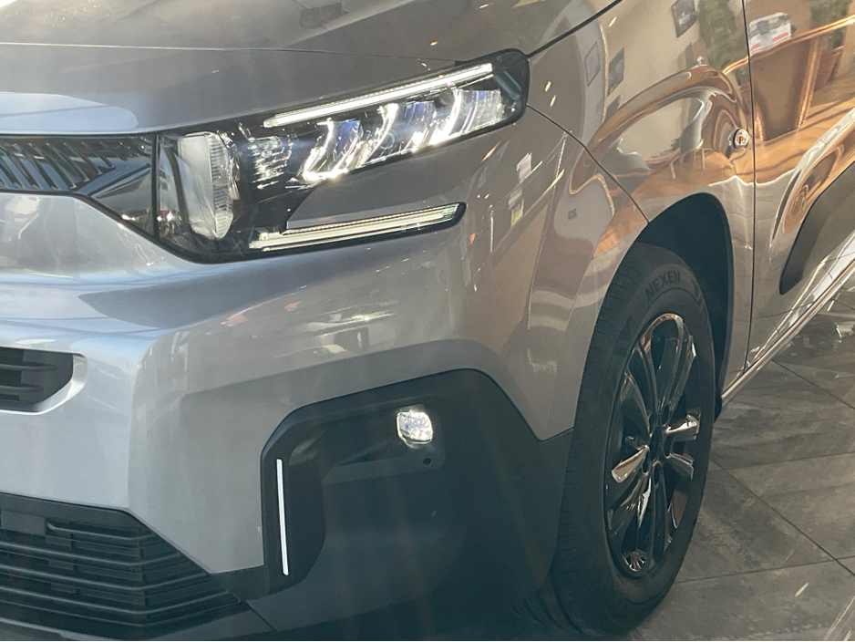 2026 Citroen Berlingo Multispace PLUS LWB BLUE HDI EAT8 AUTOMATIC 7 SEATS €47,000