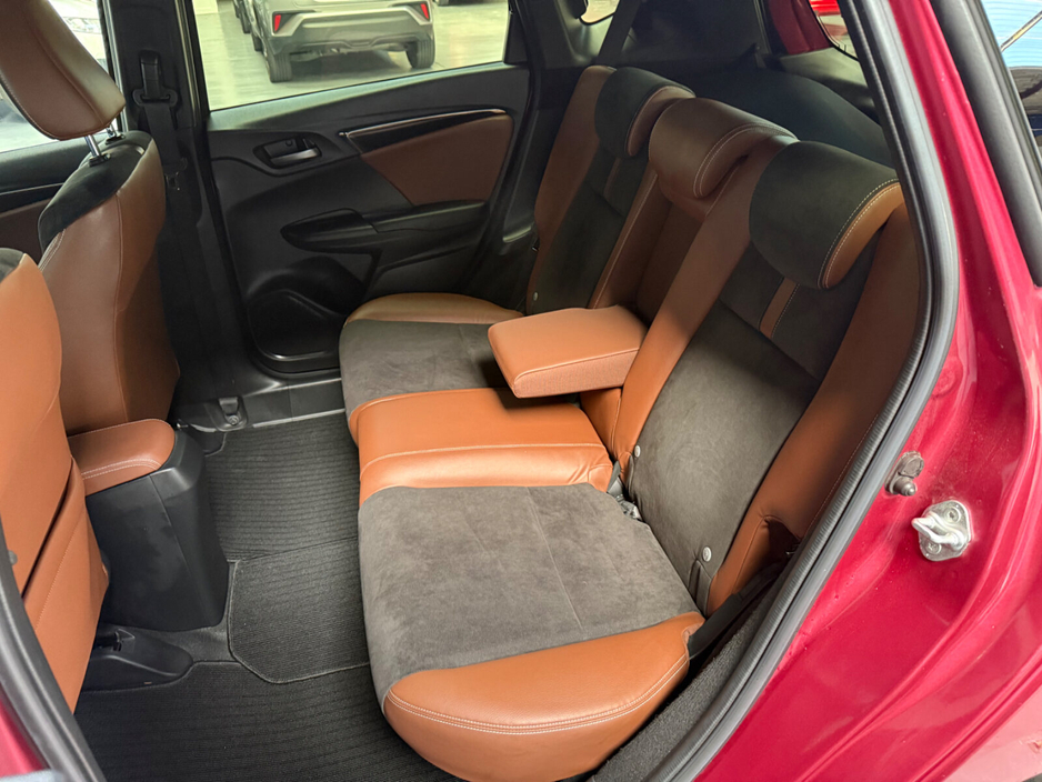 2018 Honda Fit - image 22