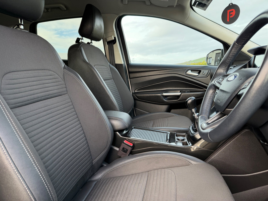 2018 Ford Kuga - image 12