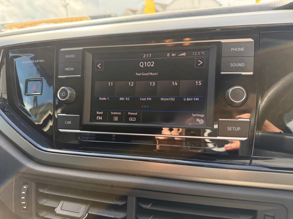 2018 Volkswagen Polo - image 28