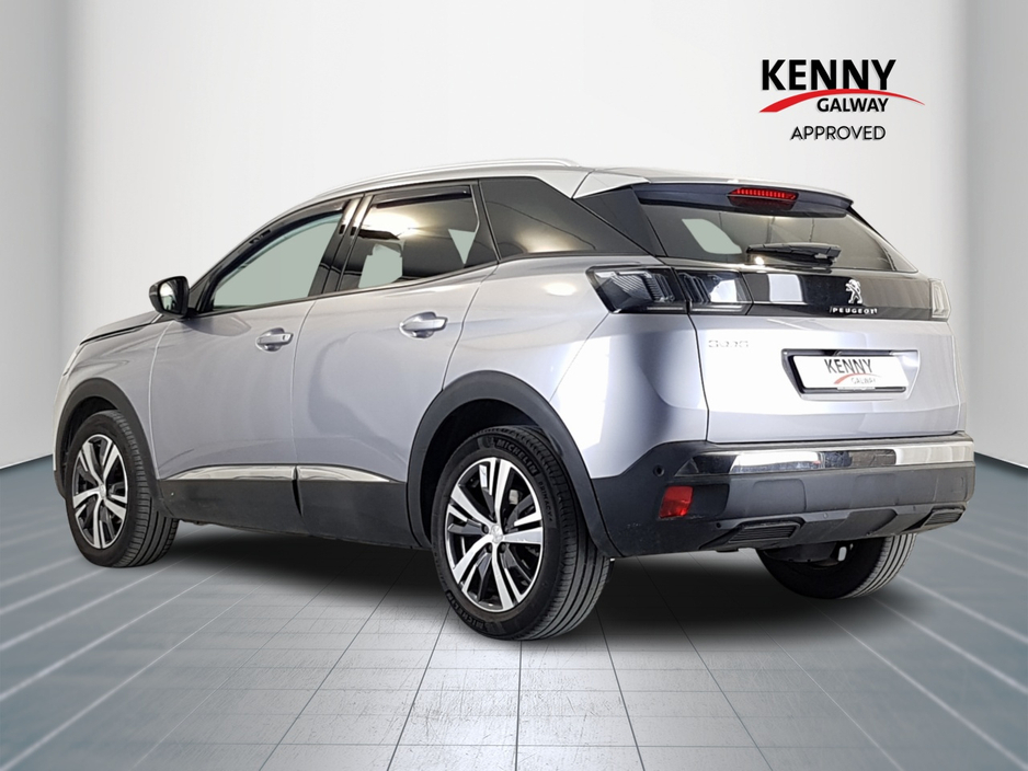 2022 Peugeot 3008 - image 5