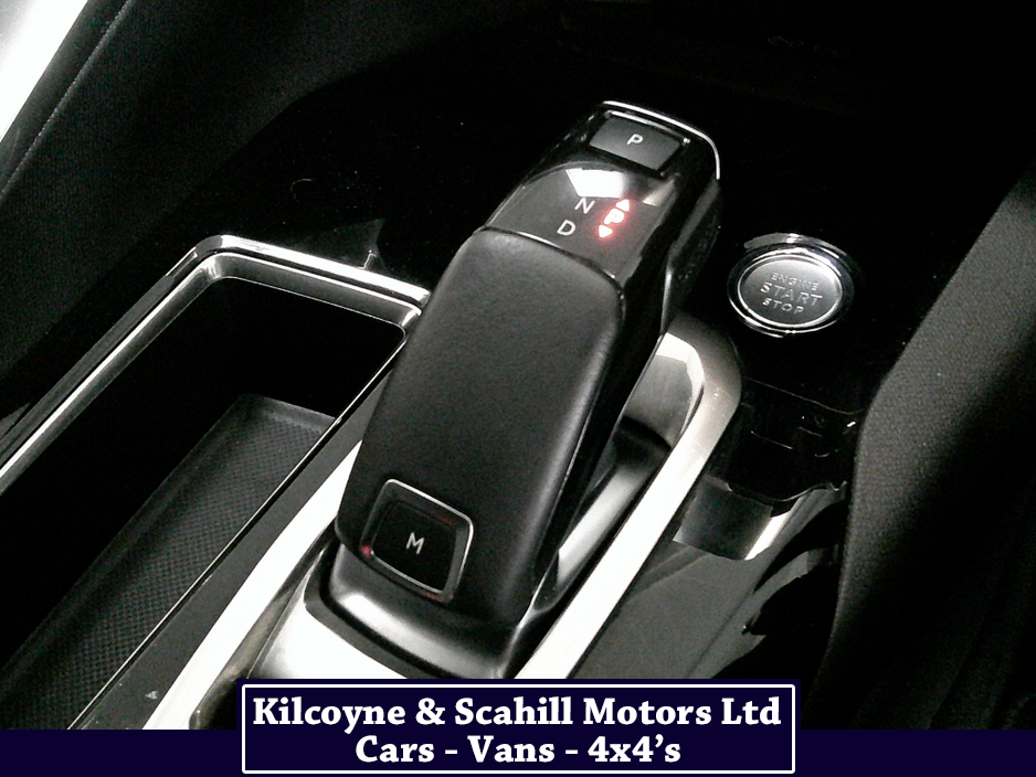 2020 Peugeot 3008 - image 23