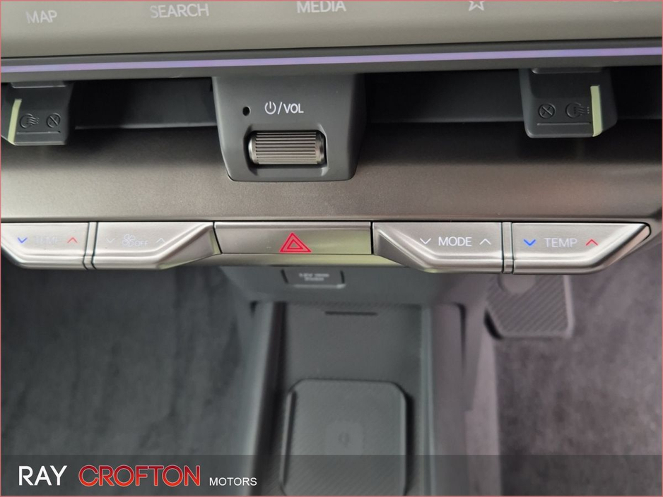 2026 Kia EV3 - image 13