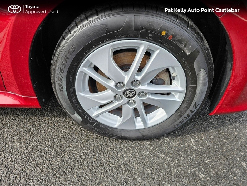 2021 Toyota Yaris - image 17