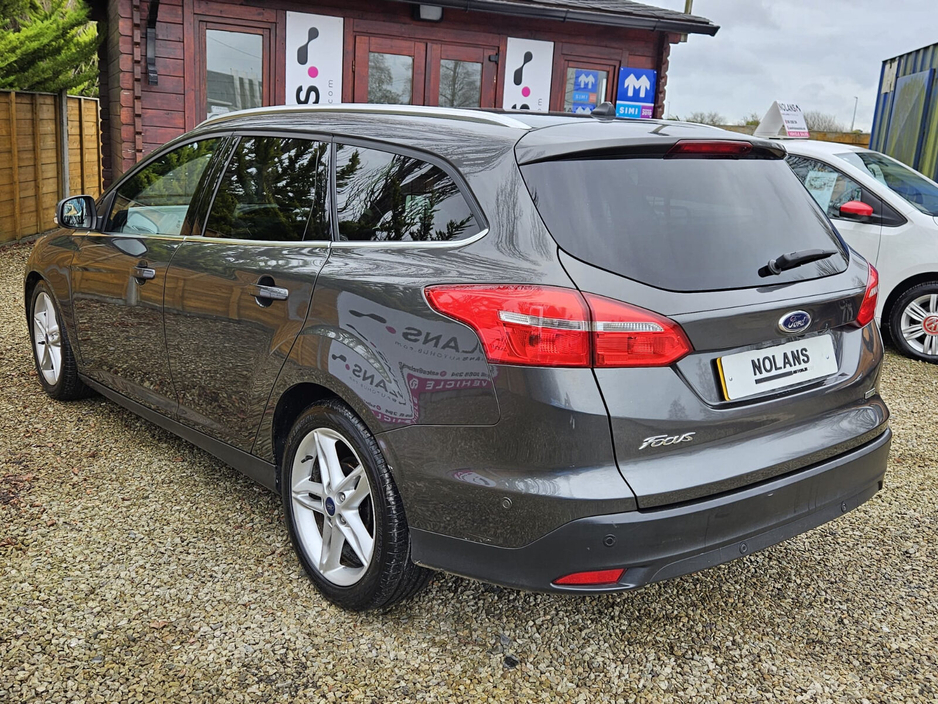 2017 Ford Focus - image 15