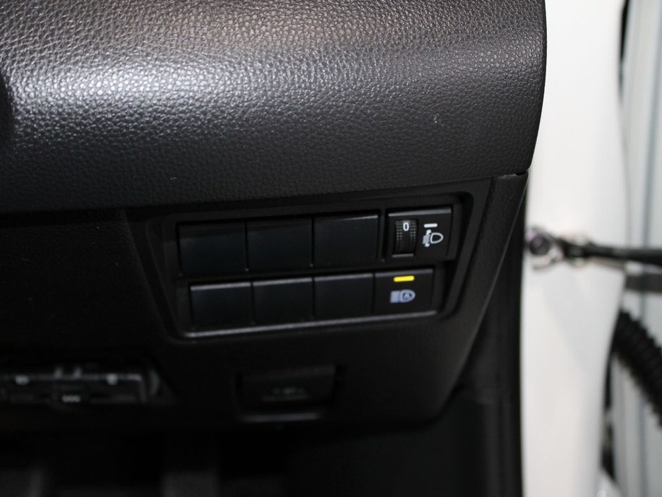 2020 Toyota Yaris 6aa-mxph10 €15,999