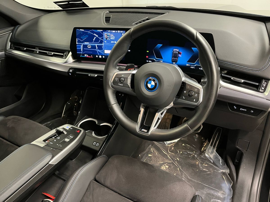 2024 BMW iX1 - image 9