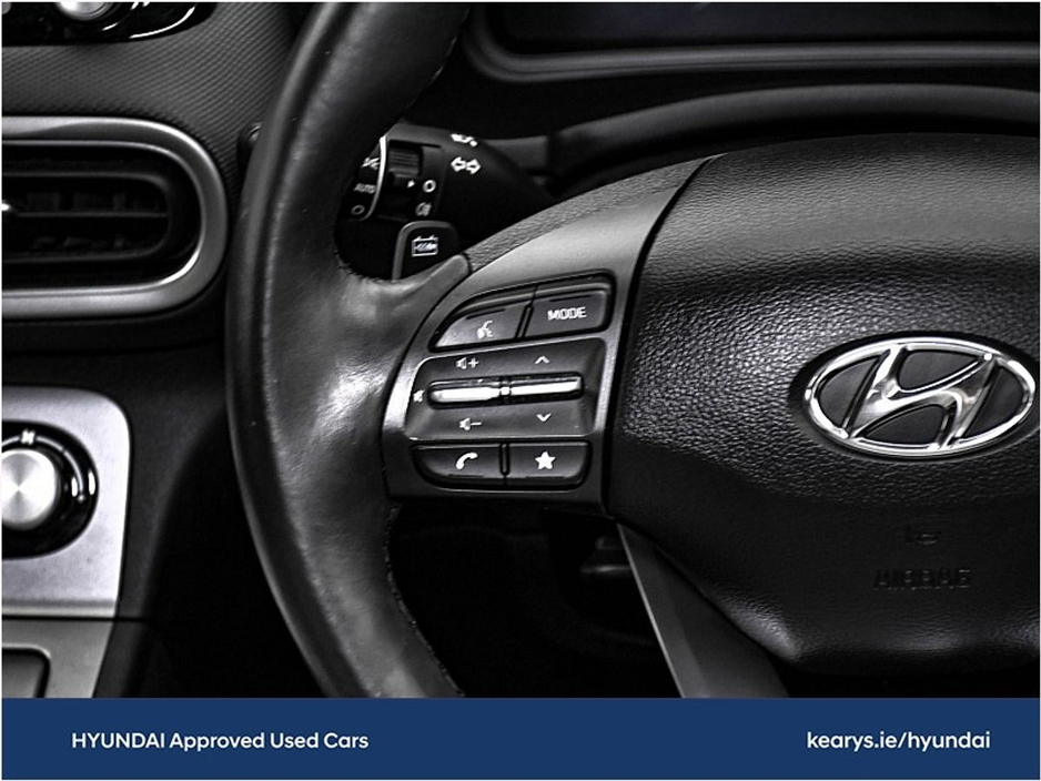 2022 Hyundai Kona EV Premium 64 kWh €22,490