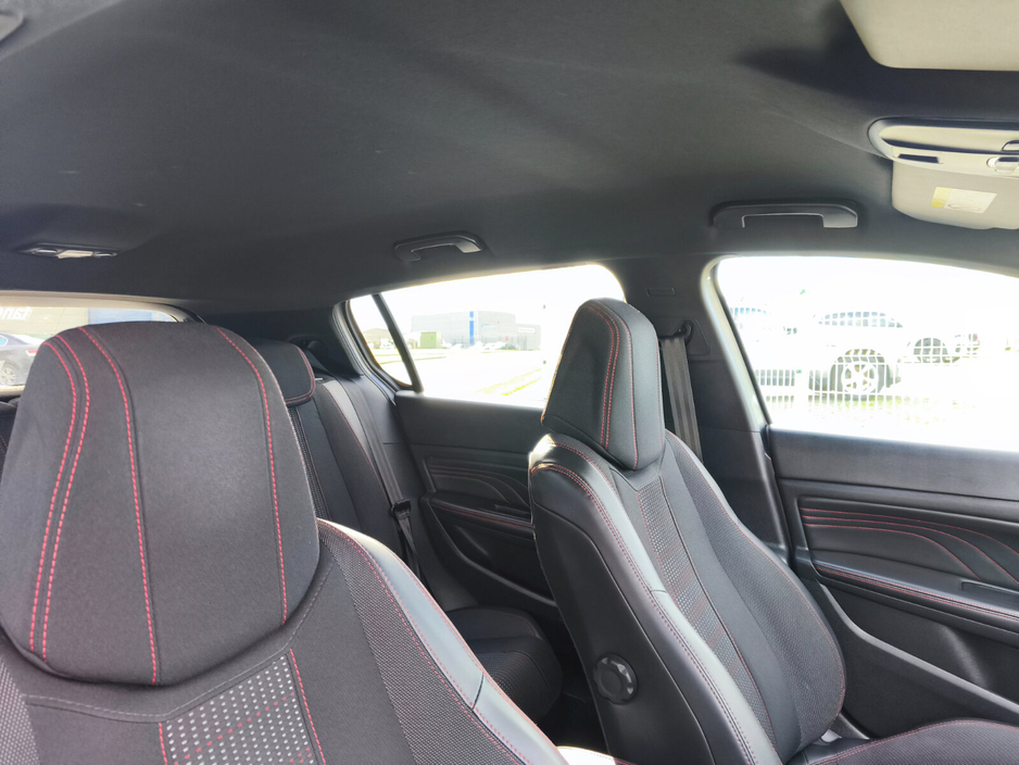 2017 Peugeot 308 - image 15