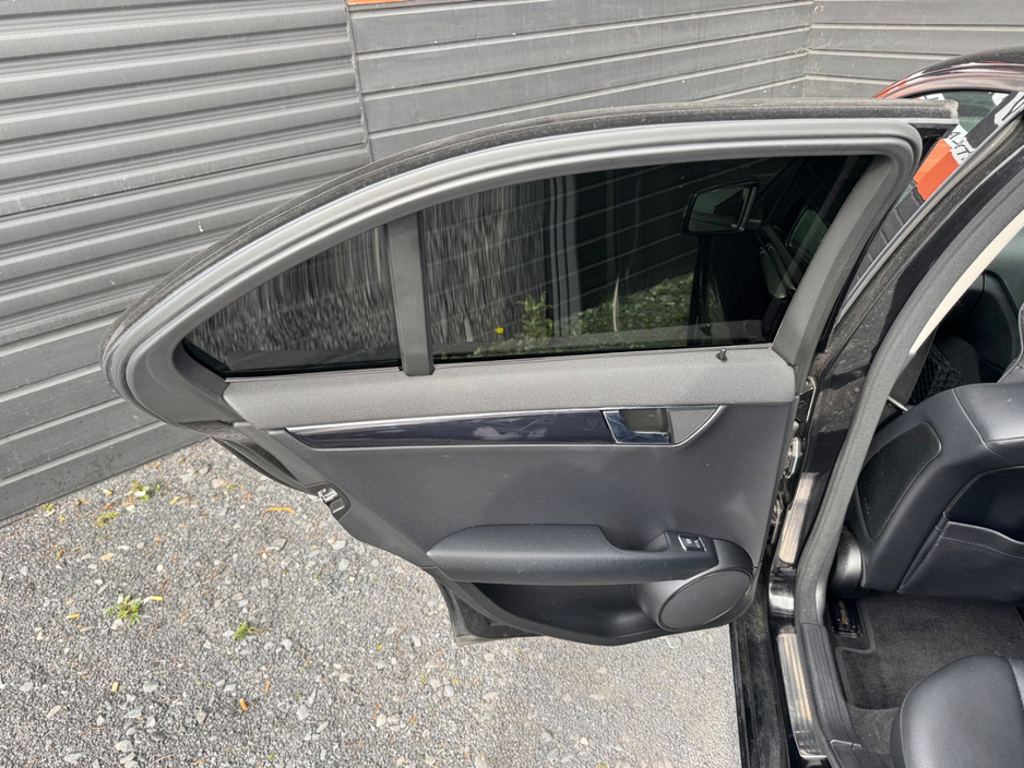 2009 Mercedes-Benz C Class - image 19