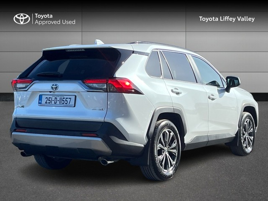 2025 Toyota Rav4 - image 2