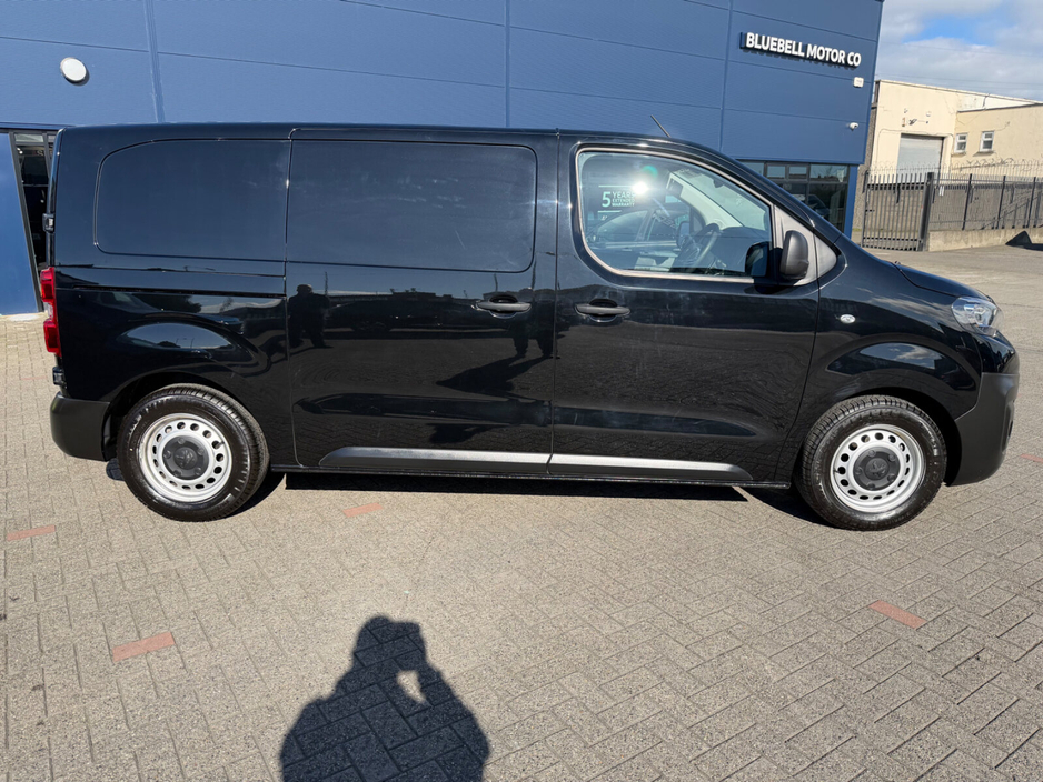 2024 Peugeot Expert - image 3